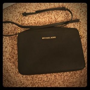 Michael Kors Jet Set Large East/West Crossbody